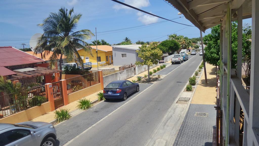 A1 Apartments Aruba Ораньєстад Екстер'єр фото